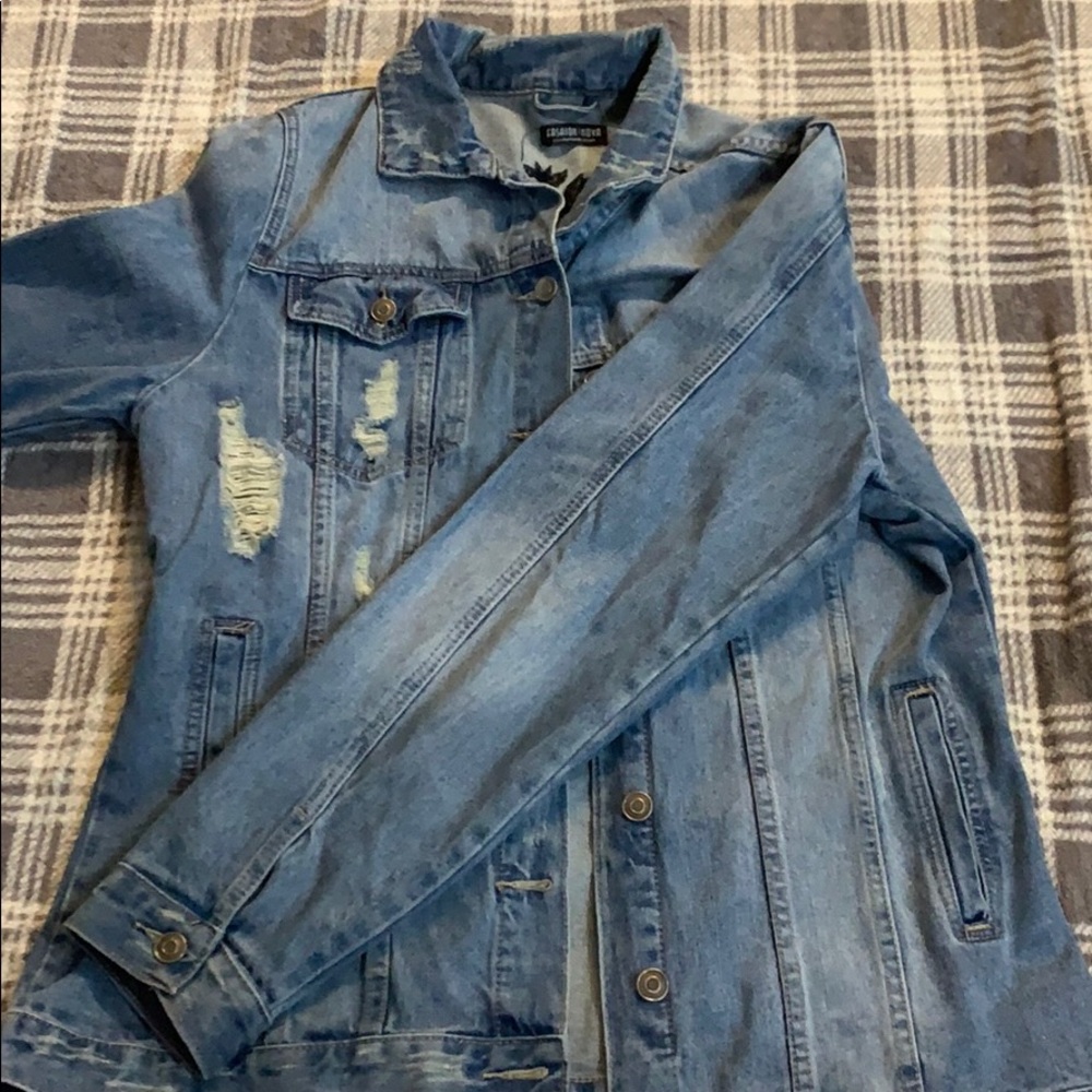 Jean Jacket - Picture 2 of 6